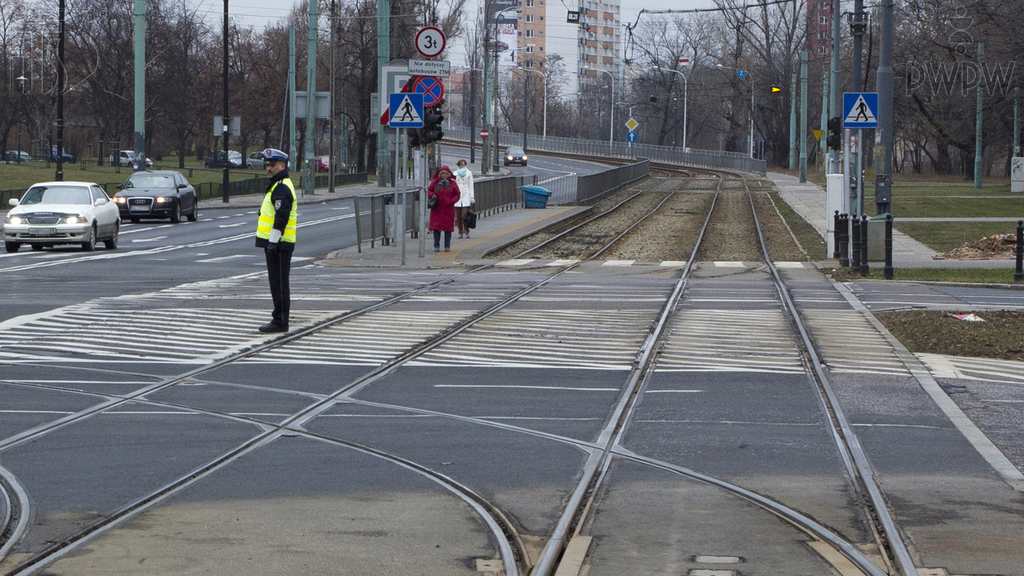 Czy w tej sytuacji masz prawo pojechać na wprost?