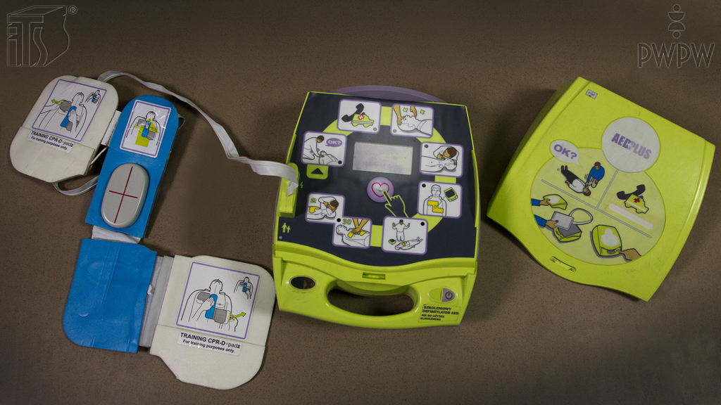 W jakim przypadku u poszkodowanego nie zastosujesz automatycznego defibrylatora zewnętrznego (AED)?